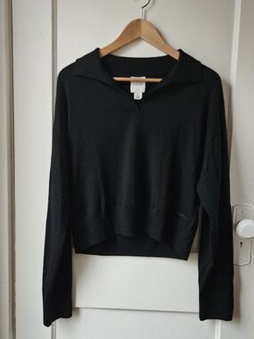 Calvin Klein Black Collared V-Neck Pullover Sweater